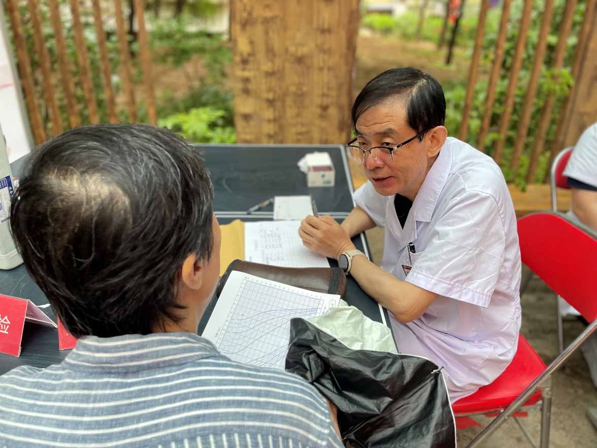 牢记使命 服务基层丨党建引领进社区关爱居民健康