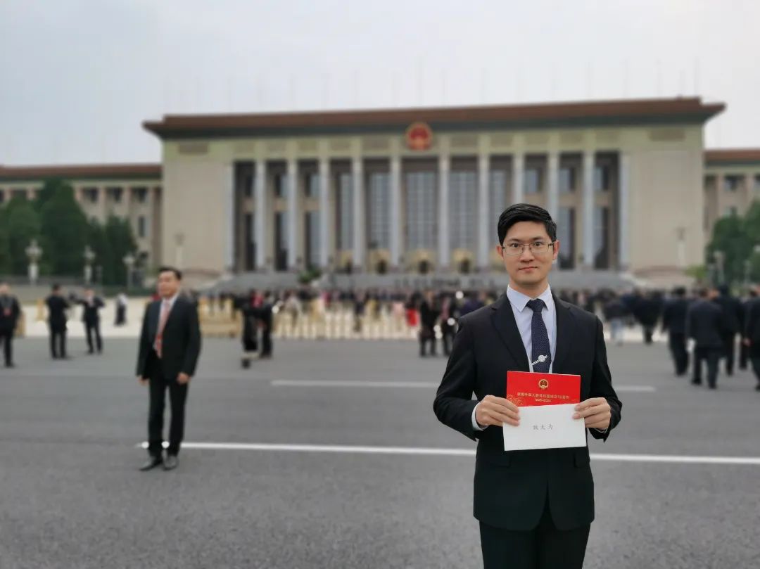 梁克玮博士、魏大为博士代表“两个中心”参加国庆招待会,共庆祖国华诞