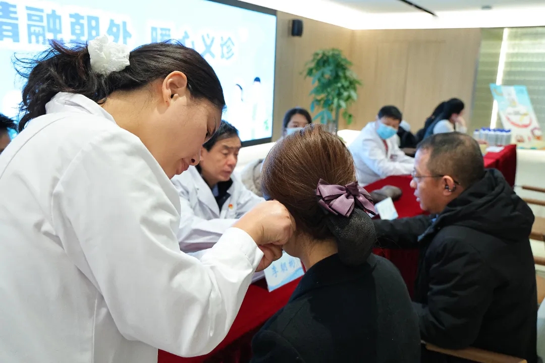 党建引领送健康丨走进兆泰国际中心，助力朝外街道建设