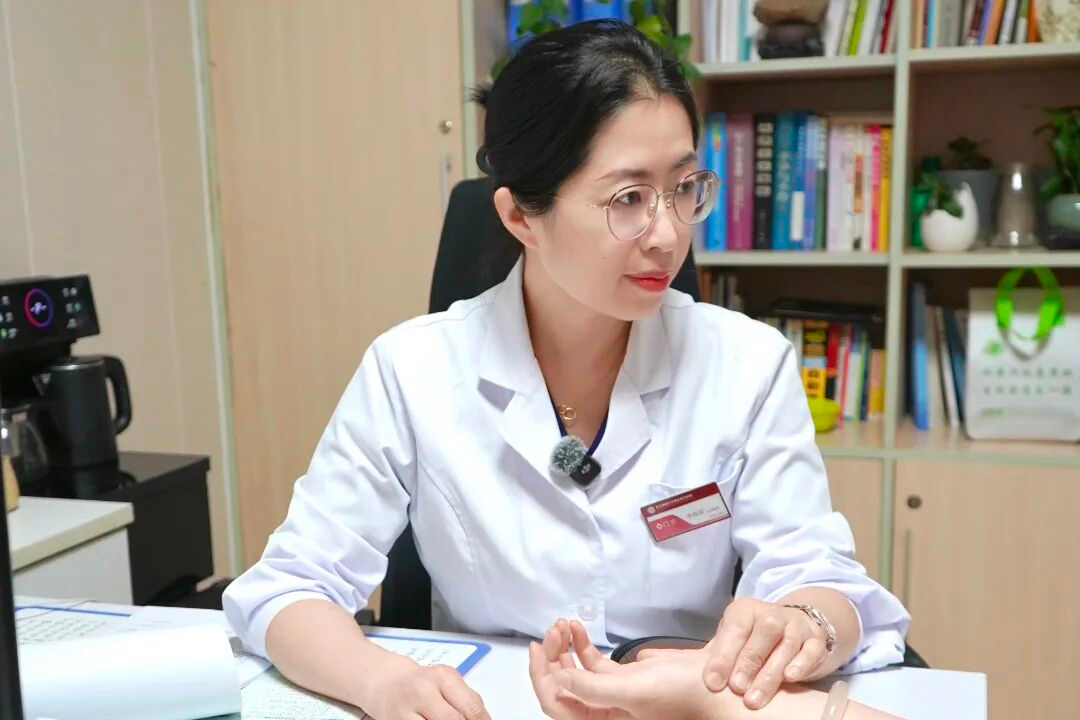 榜样的力量丨北京朝阳门中西医结合医院第九个中国医师节致敬“杏林护航者”